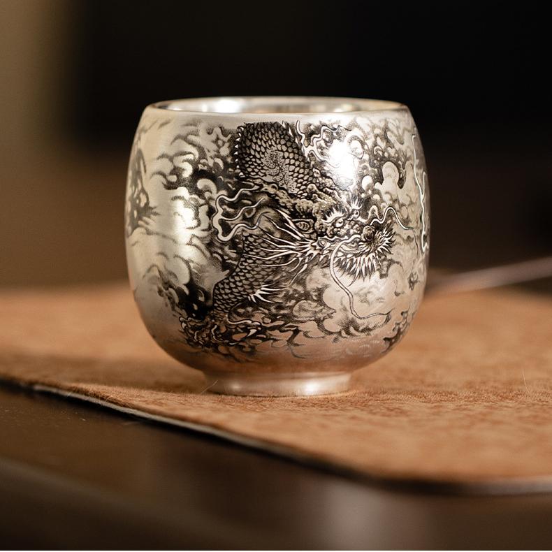 Dragon-Patterned Silver-Glazed Tea Cup
