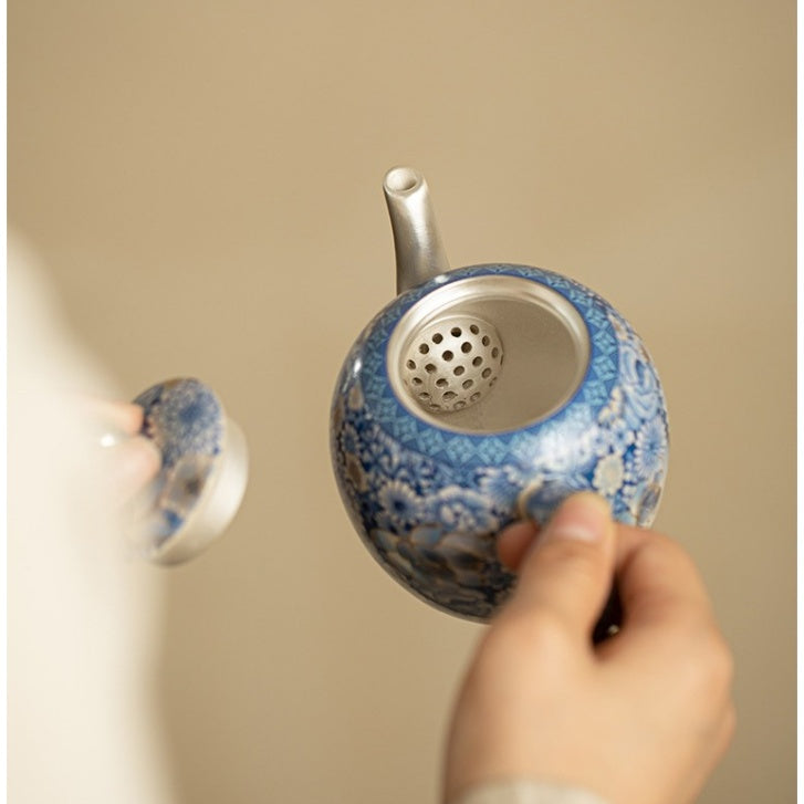 Luxurious and Elegant 999 Pure Silver Gilded Silver Traditional Chinese Design Tea Set