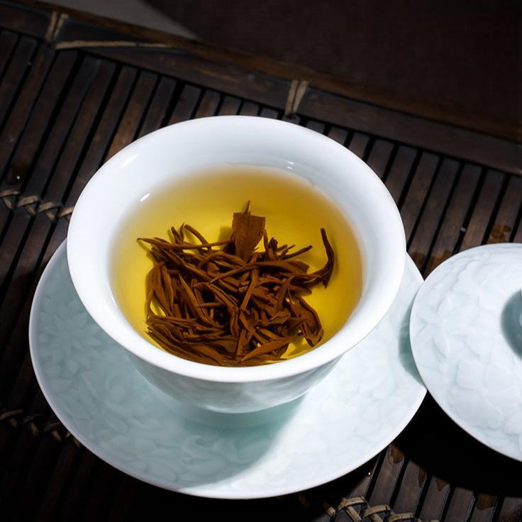 Exquisite Flower Lidded Tea Gaiwan