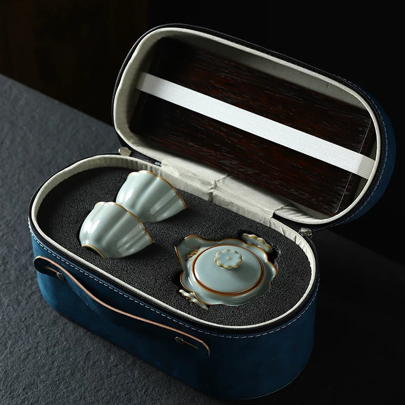 Ru Kiln Lidded Tea Cup Heat-Resistant Single Serving Gongfu Tea Set Premium Non-Slip Hand-Held Teapot Compact and Portable for Travel