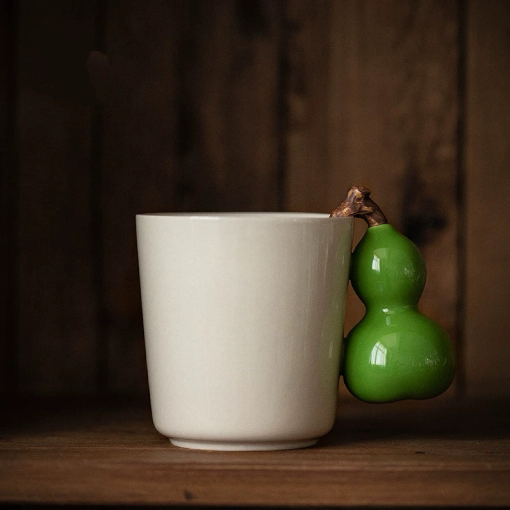 Handcrafted Ceramic Gourd Handle Tea Cup  Creative Mug for Office Coffee Retro Tea Cup with Ash Glaze 280ml