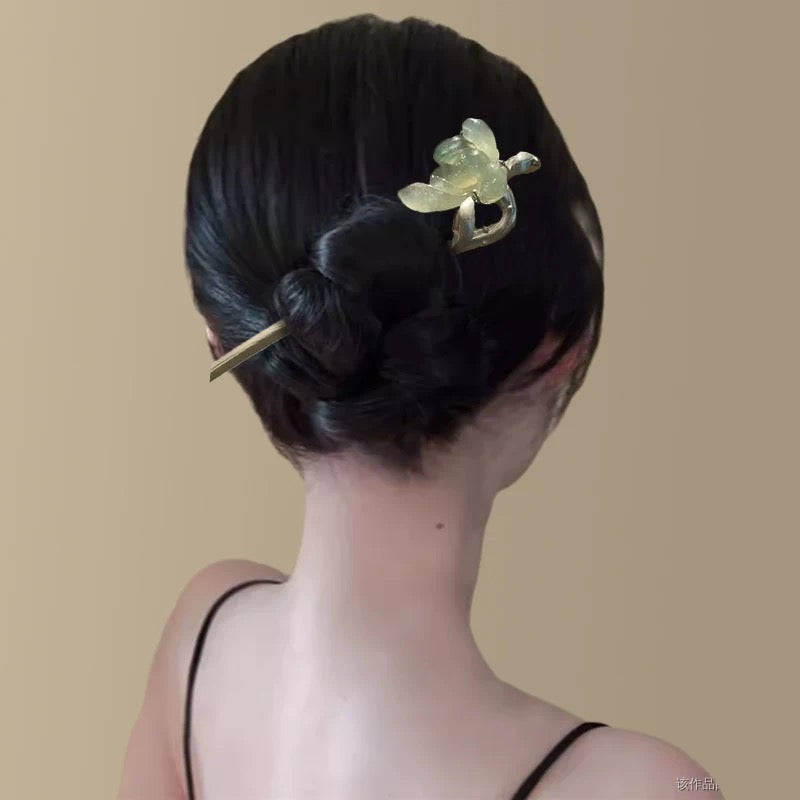 Clear Water Lotus Chinese Style Lotus Hairpin Delicate and Artistic Hair Accessory with a Traditional Chinese Aesthetic