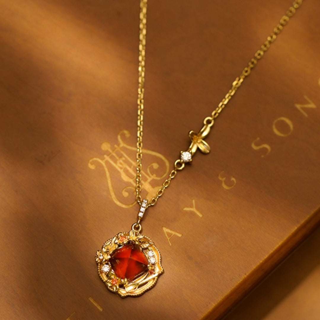 Osmanthus Pudding Garnet Sugar Loaf Cut Necklace - Vintage Sterling Silver Collarbone Chain for Women