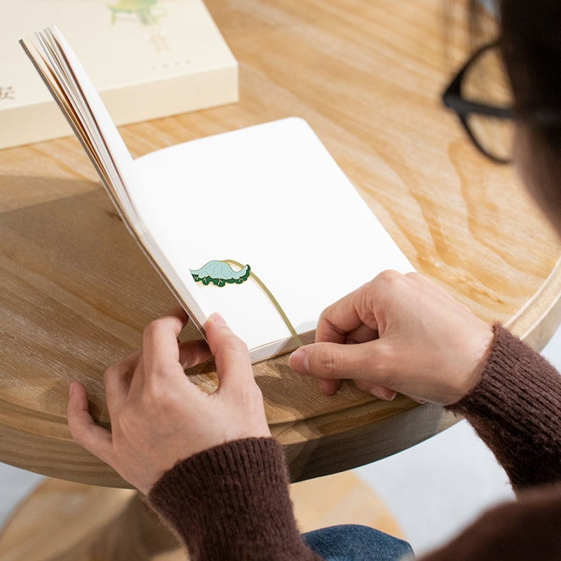 The Elegant Lotus Metal Bookmark Gift Set And Perfect Desk Decor