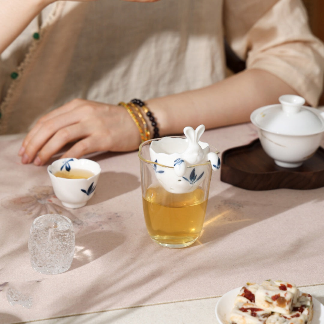 Rabbit Tea Strainer - Hand-Painted Orchid Design Tea Filter Tea Cup and Fairness Cup Set