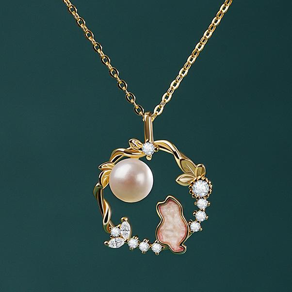 Royal Cat Pearl Necklace