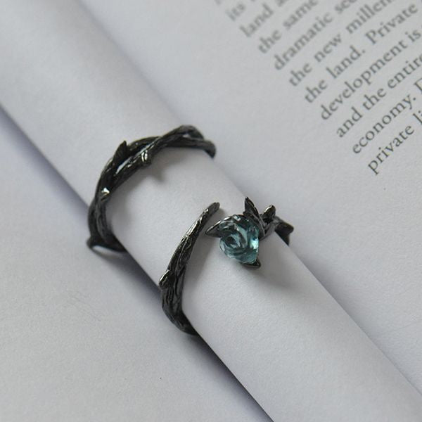 #J7 Vintage Rose and Thorn Rings