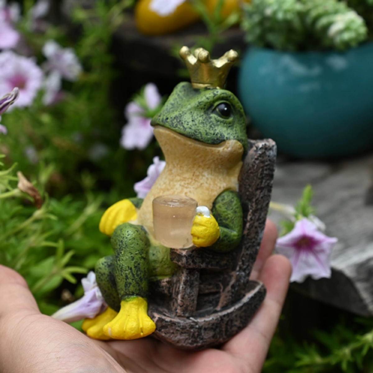 #S8 Solar Crown  Frog Outdoor Night Light
