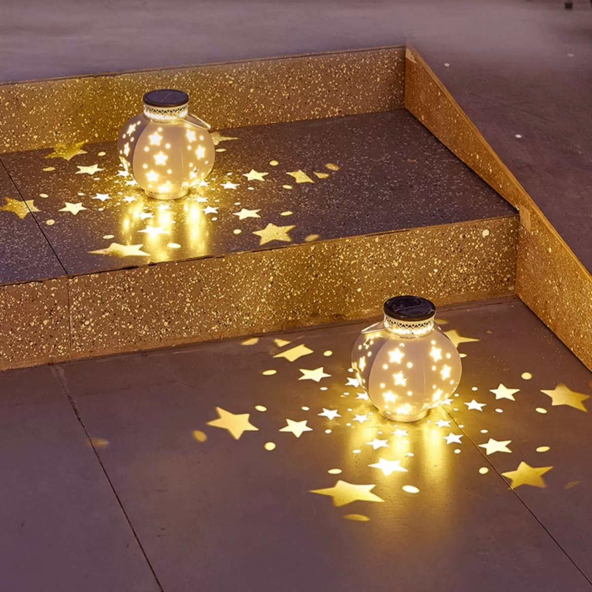 #S20 Star Solar Powered Metal Lamp