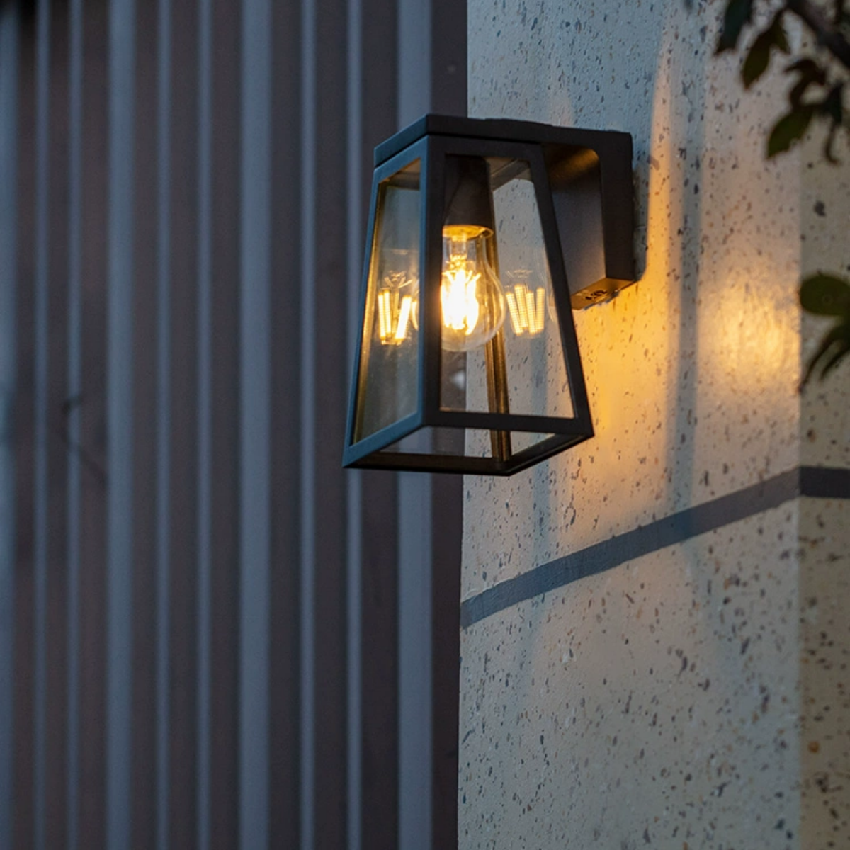 #S21 Vintage Solar Wall Light