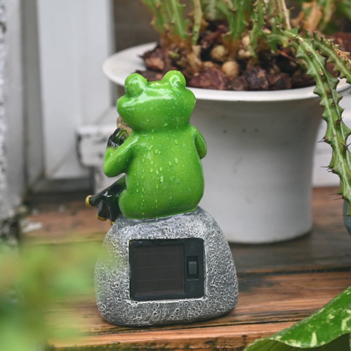 #S7 Solar Coffee Frog Outdoor Night Light