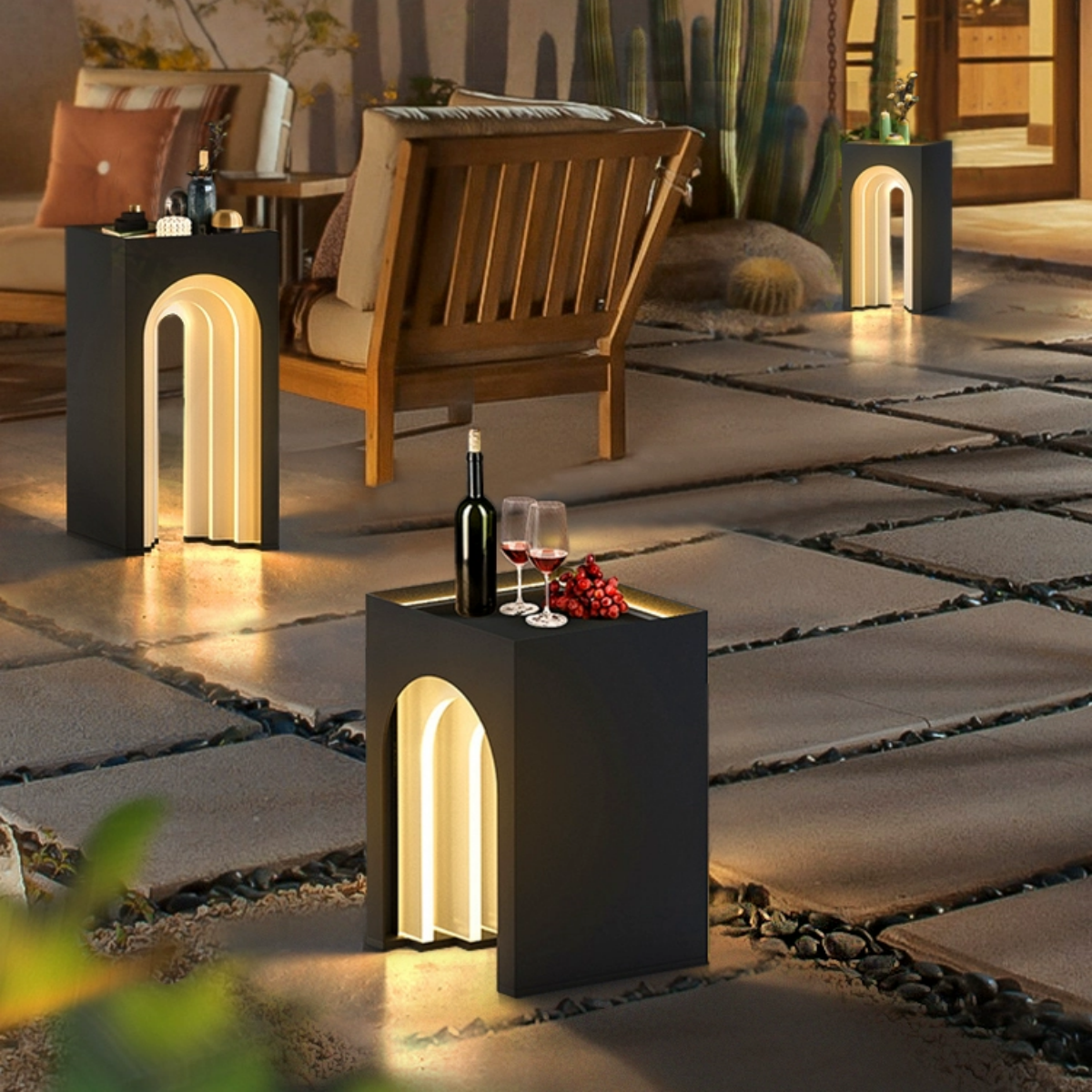#S19 Solar-Powered Terrace Table Lamp