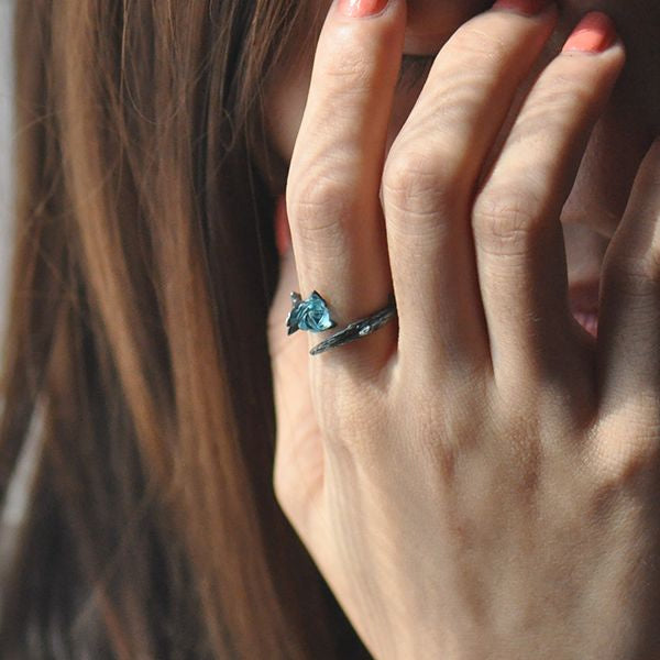 #J7 Vintage Rose and Thorn Rings